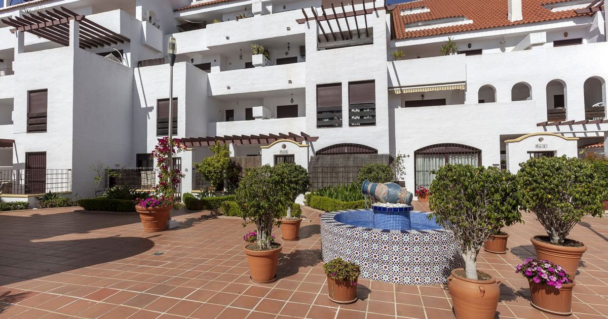 Апартамент на нижнем этаже в Nueva Andalucía, Nueva Andalucía, 9/12