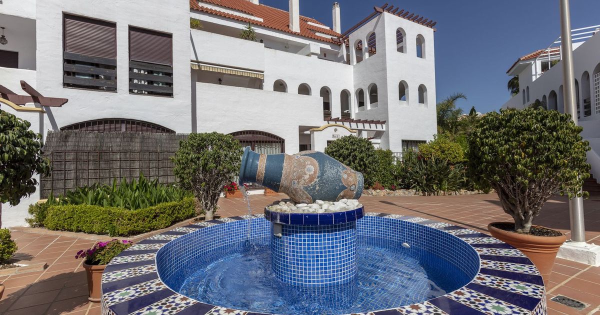 Апартамент на нижнем этаже в Nueva Andalucía, Nueva Andalucía, 10/12