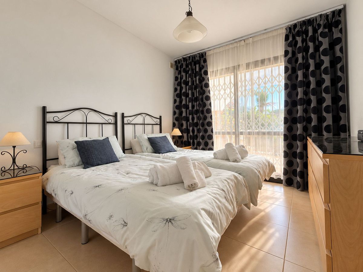 Vrijstaande Villa in Calahonda, Calahonda, 12/12