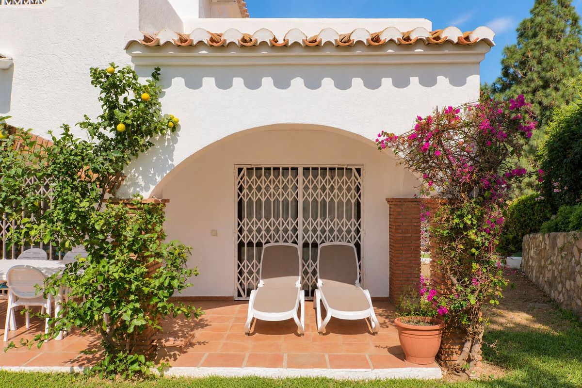 Vrijstaande Villa in Calahonda, Calahonda, 4/12