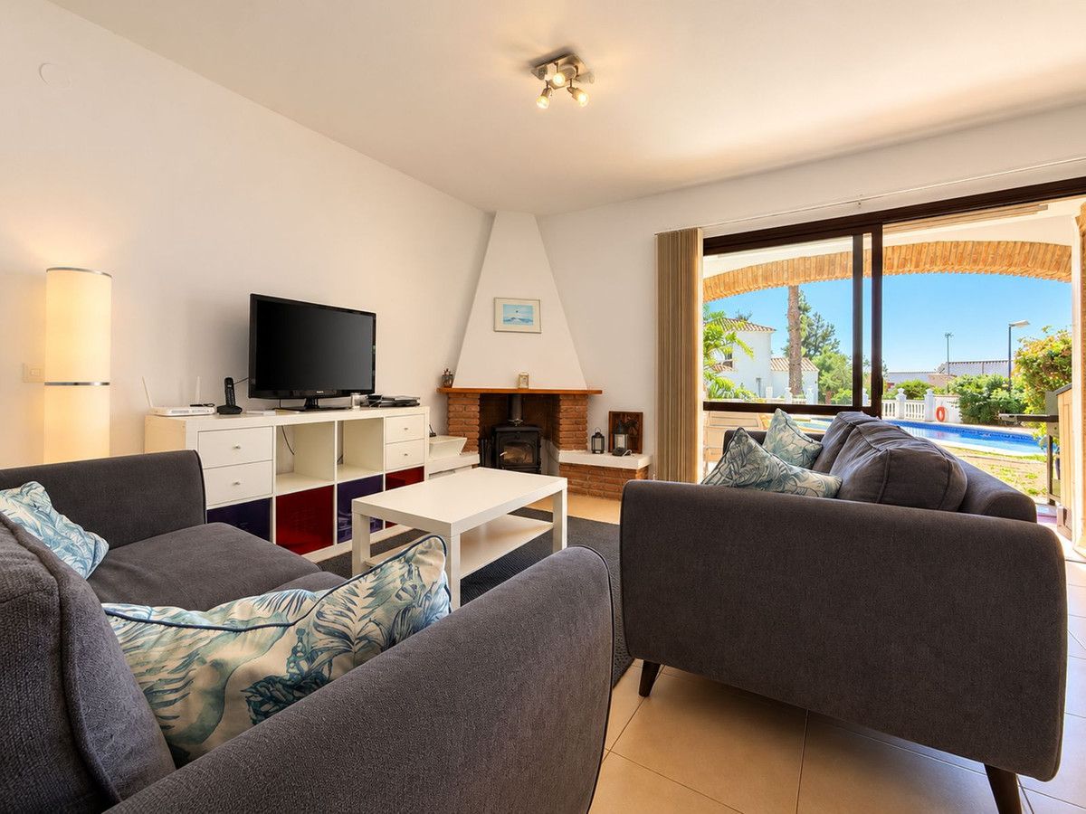 Vrijstaande Villa in Calahonda, Calahonda, 6/12