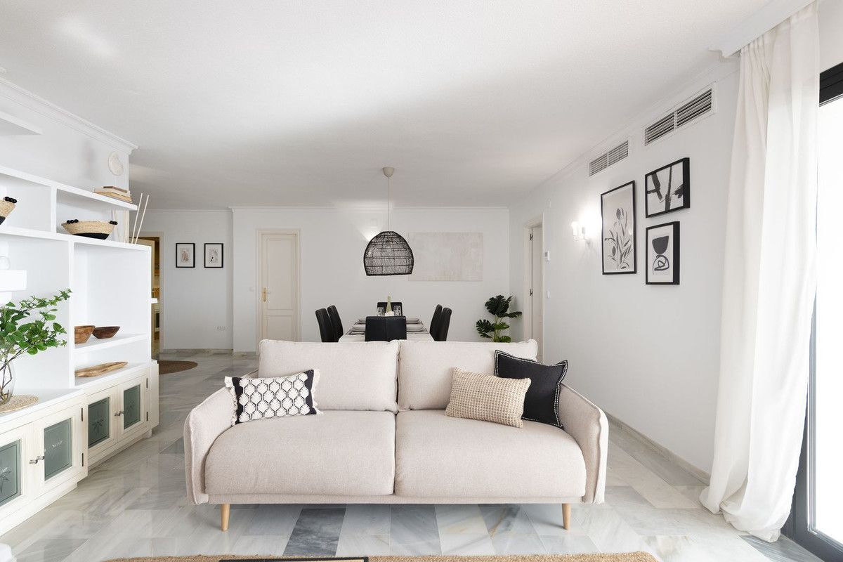 Apartment in mittlerer Etage in Puerto Banús, Puerto Banús, 12/12
