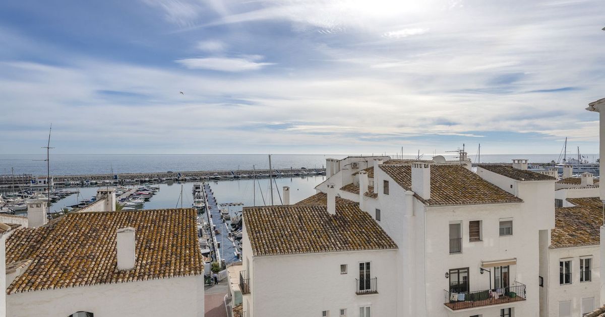 Apartment in mittlerer Etage in Puerto Banús, Puerto Banús, 5/12