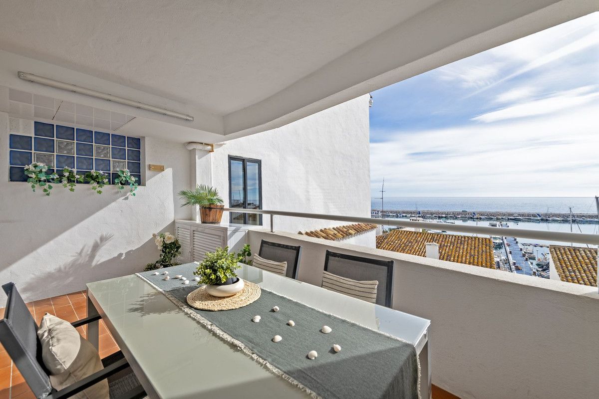 Apartment in mittlerer Etage in Puerto Banús, Puerto Banús, 10/12