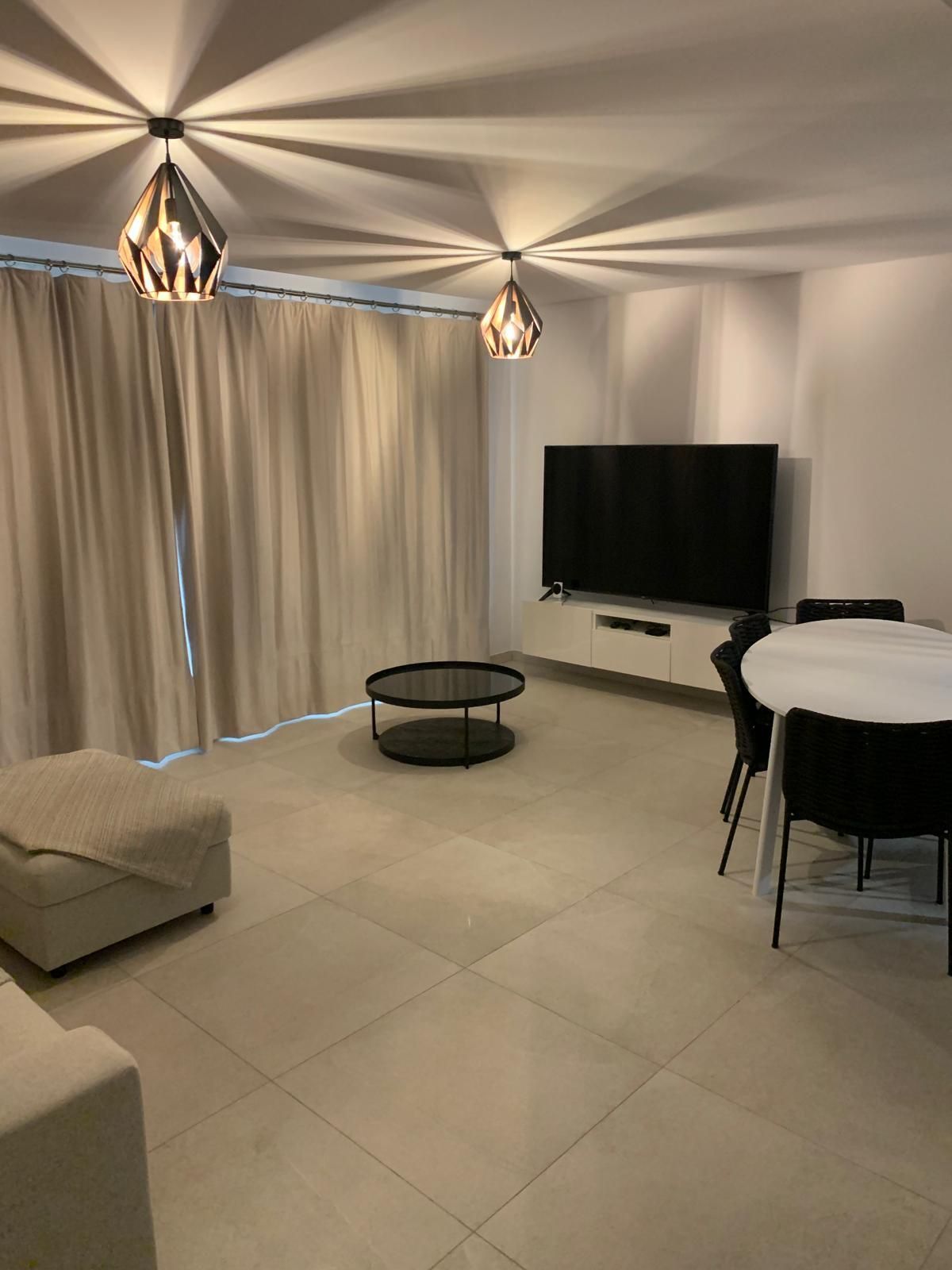 Apartamento en Planta Baja en La Quinta, La Quinta, 10/12