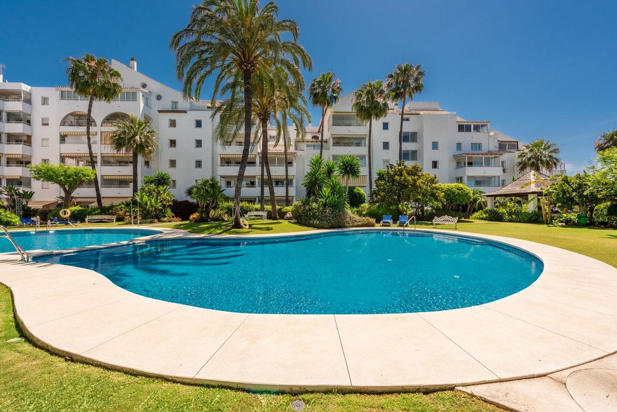 Квартира на среднем этаже в Atalaya, Atalaya, 1/12
