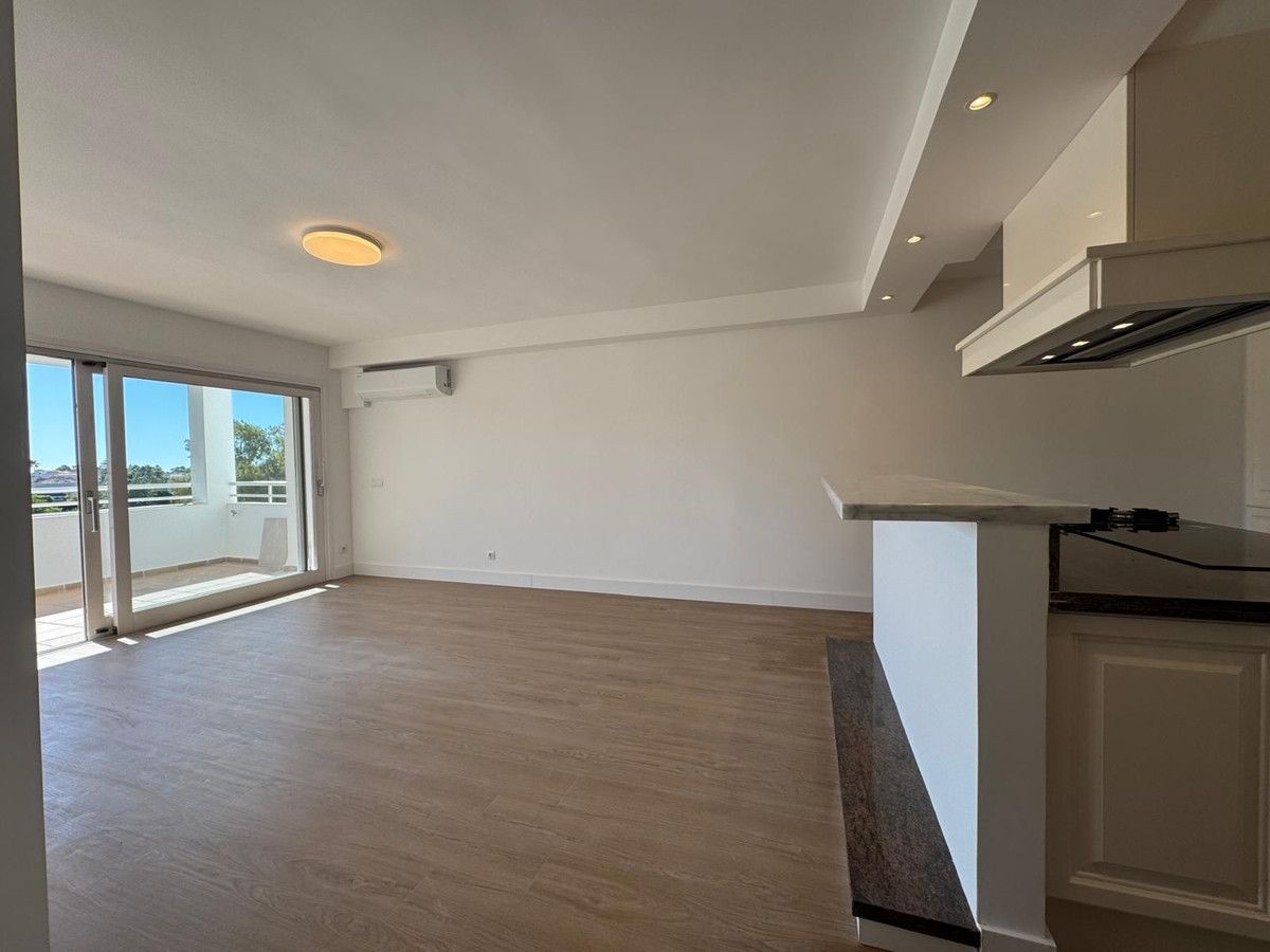 Квартира на среднем этаже в Atalaya, Atalaya, 3/12