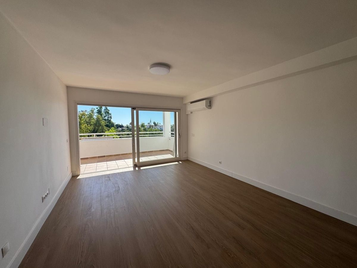 Квартира на среднем этаже в Atalaya, Atalaya, 8/12