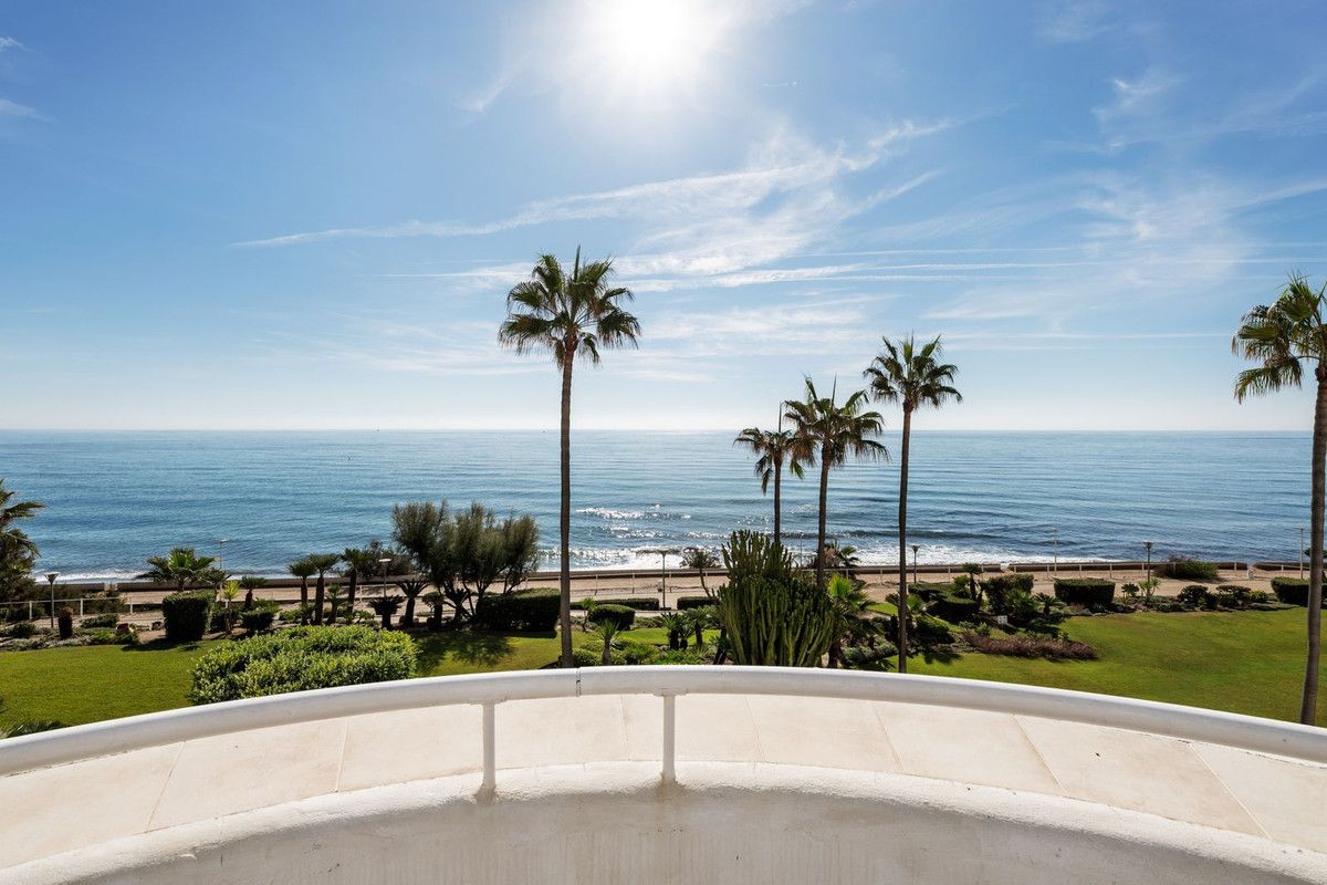 Apartamento en Planta Baja en Estepona, Estepona, 6/12