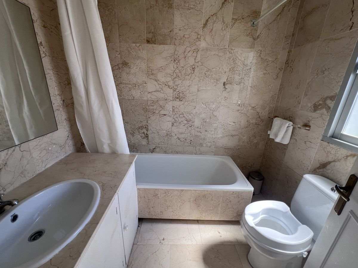 Townhouse in El Paraiso, El Paraiso, 11/12