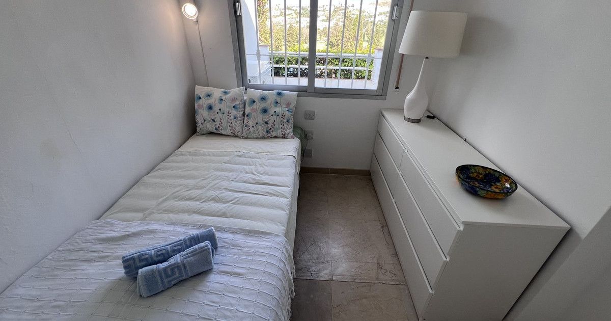 Townhouse in El Paraiso, El Paraiso, 8/12