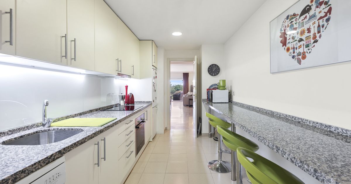 Ground Floor Apartment in Benahavis, Altos de La Quinta, Benahavis, 12/12