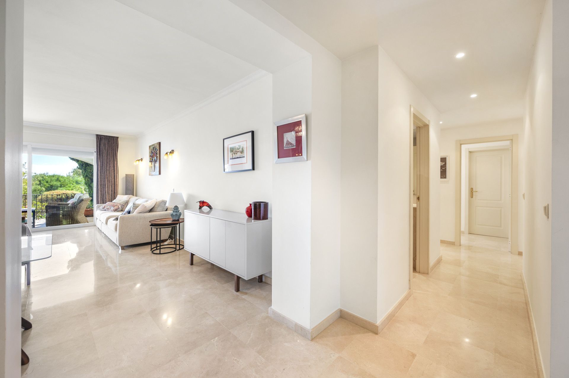 Ground Floor Apartment in Benahavis, Altos de La Quinta, Benahavis, 10/12