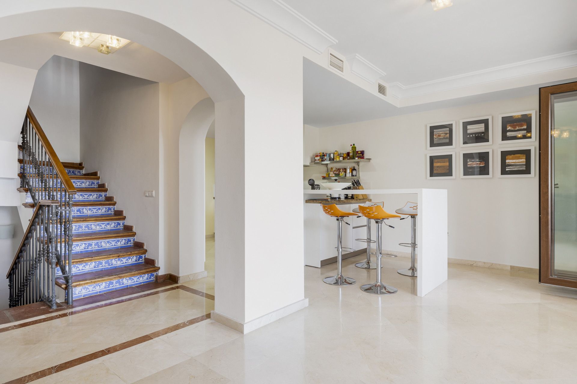 Stadthaus in Benahavis, Benahavis, 7/12