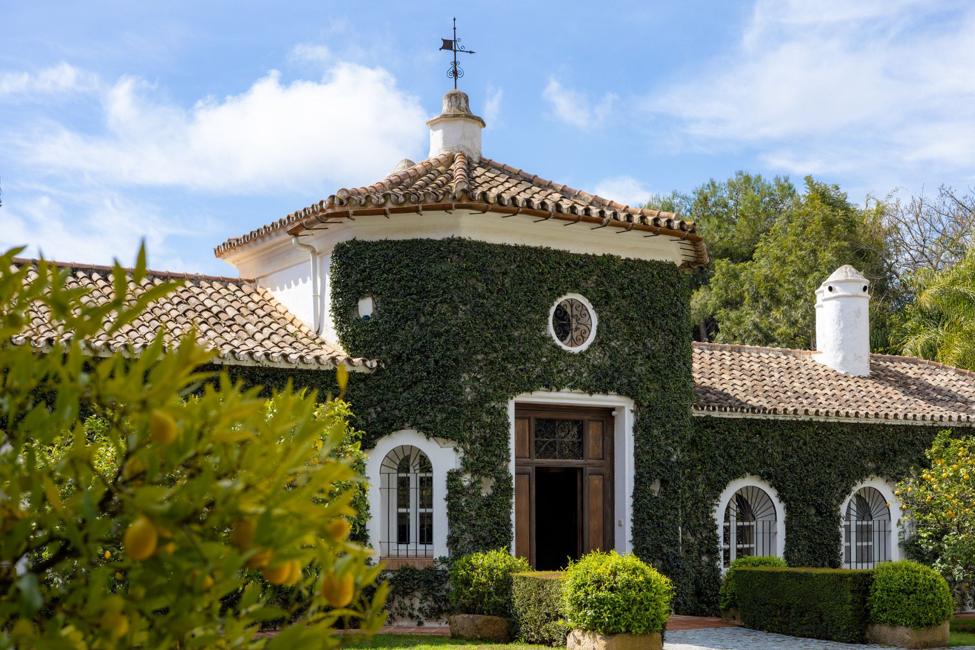 Villa in Marbella Golden Mile, Marbella Hill Club, Marbella Golden Mile, 1/2