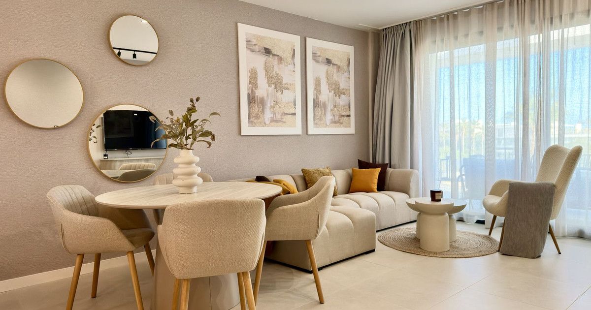 Middle Floor Apartment in Estepona, Estepona, 3/12