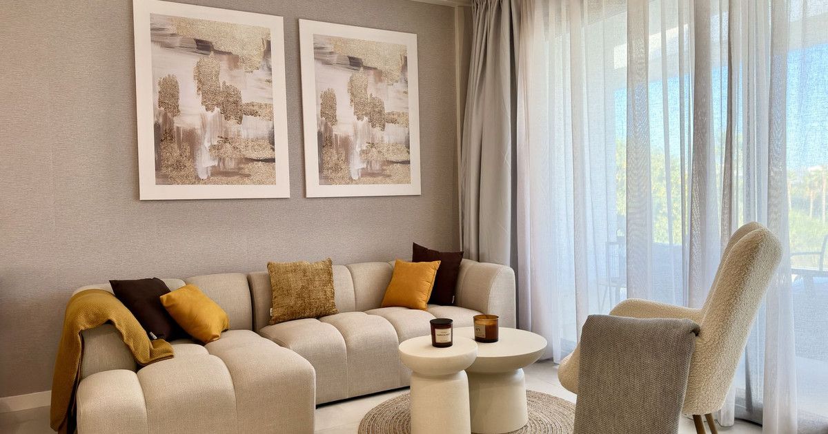 Middle Floor Apartment in Estepona, Estepona, 4/12