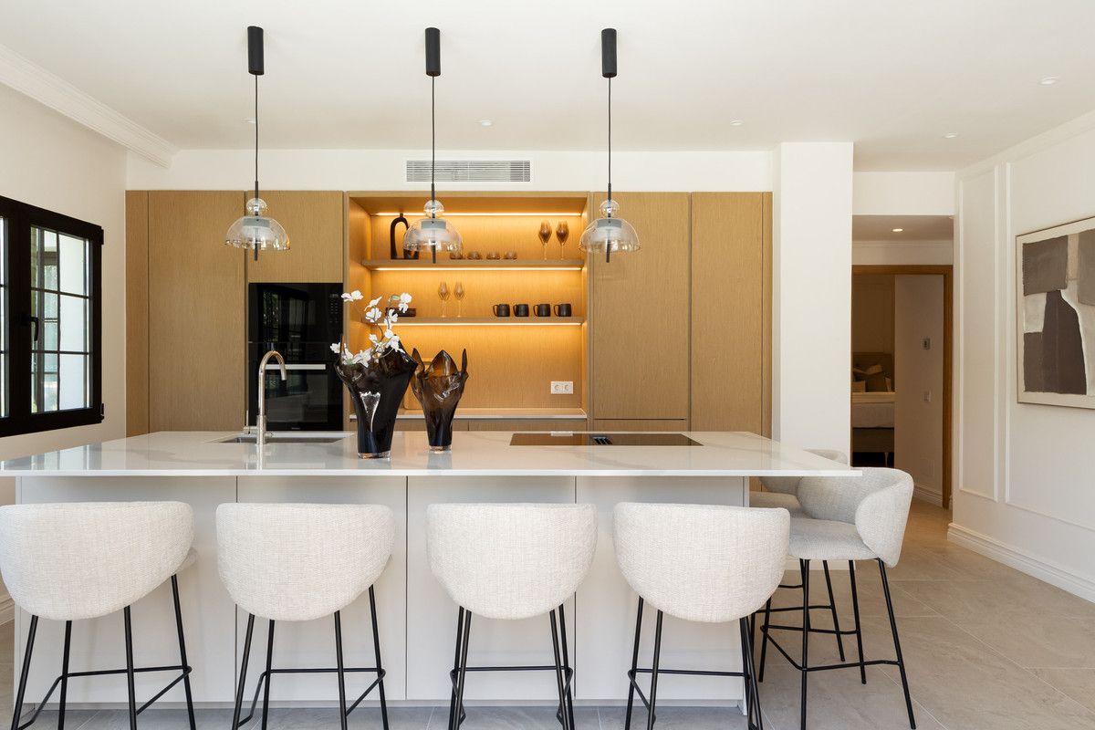 Apartamento en Planta Media en Nueva Andalucía, Nueva Andalucía, 1/12