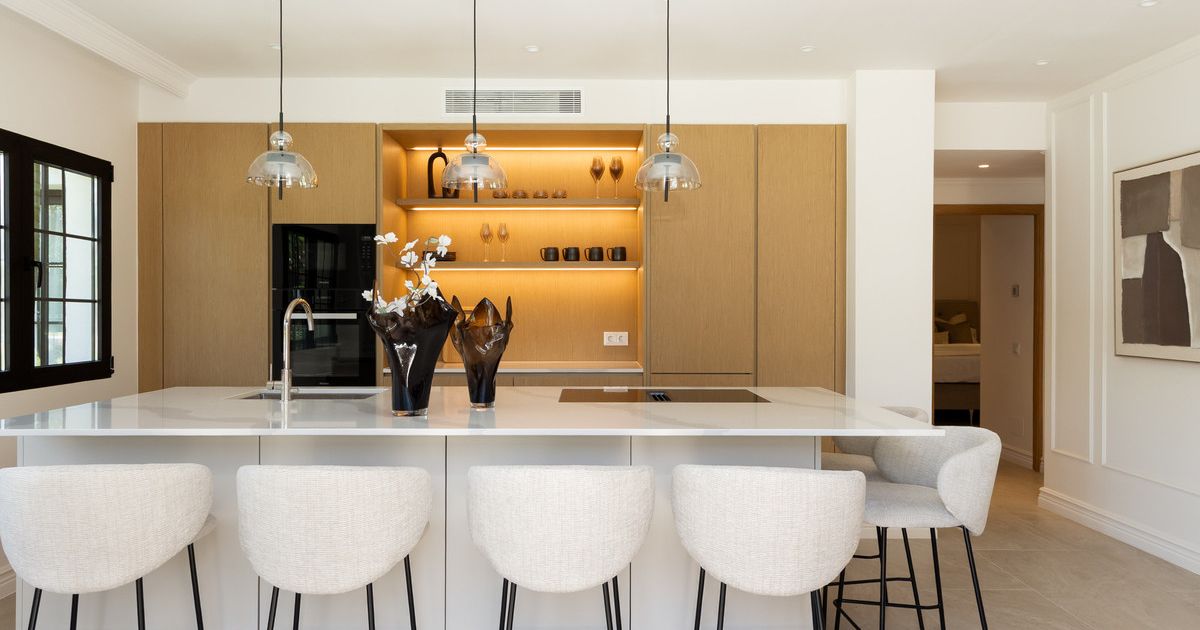 Apartament na środkowym piętrze w Nueva Andalucía, Nueva Andalucía, 1/12