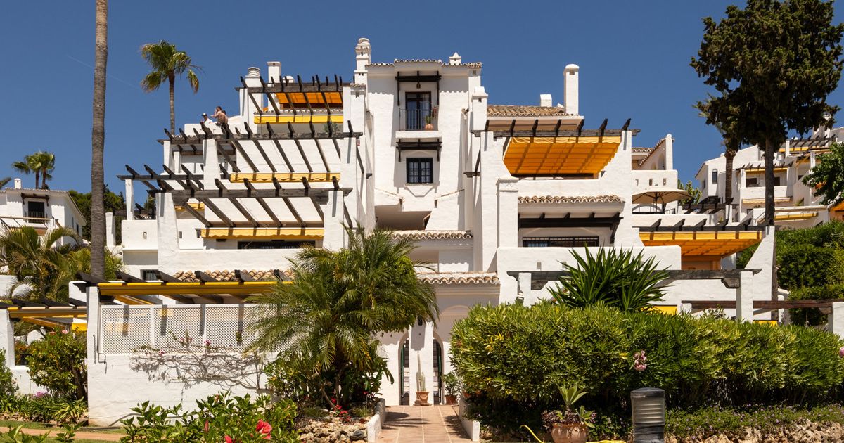 Apartament na środkowym piętrze w Nueva Andalucía, Nueva Andalucía, 7/12