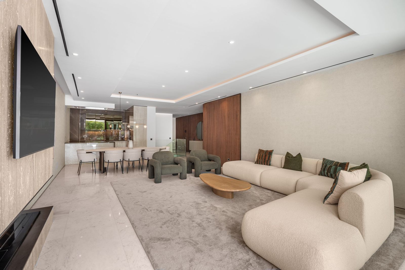 Ground Floor Apartment in The Golden Mile, The Golden Mile, 3/12