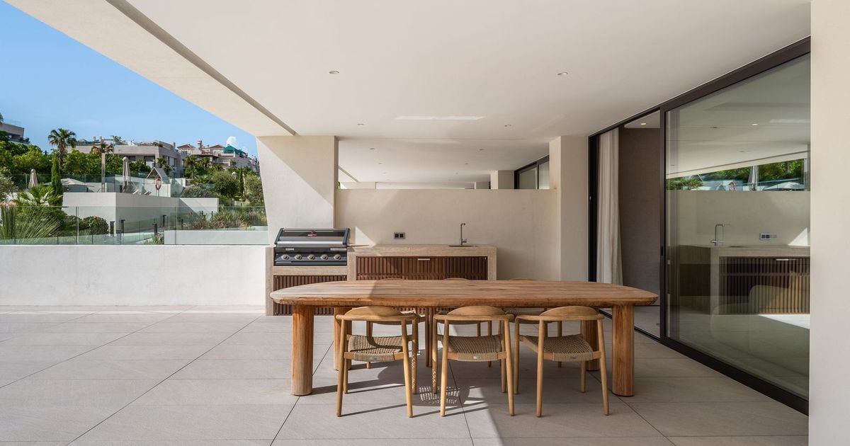 Ground Floor Apartment in The Golden Mile, The Golden Mile, 7/12