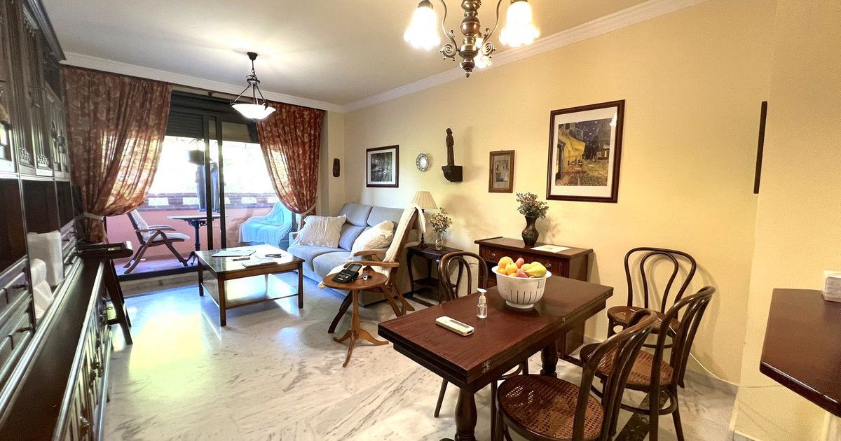 Appartement en étage moyen dans The Golden Mile, The Golden Mile, 3/12