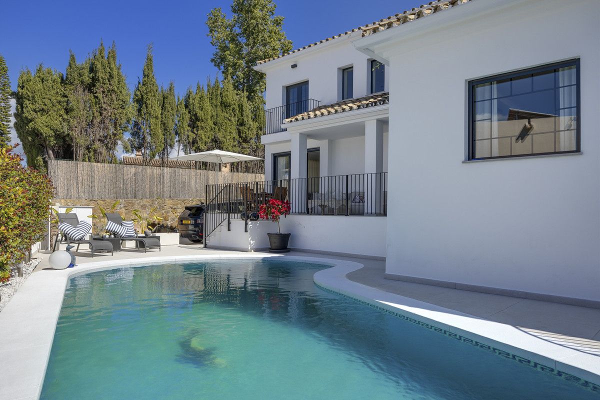 Vrijstaande Villa in Guadalmina Alta, Guadalmina Alta, 1/12