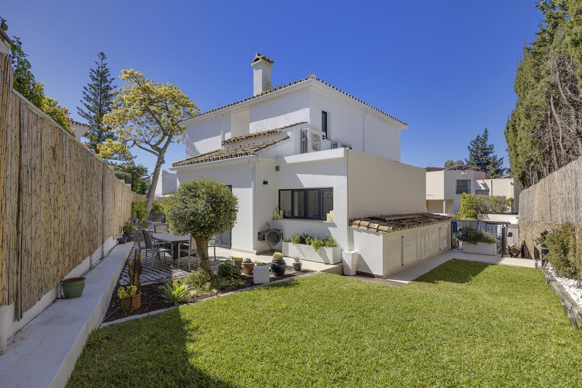 Vrijstaande Villa in Guadalmina Alta, Guadalmina Alta, 9/12