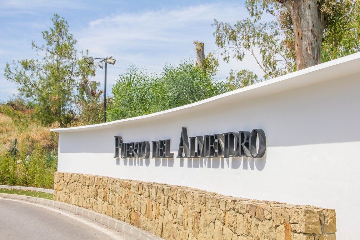 Residential Plot in Benahavís, Benahavís, 2/12