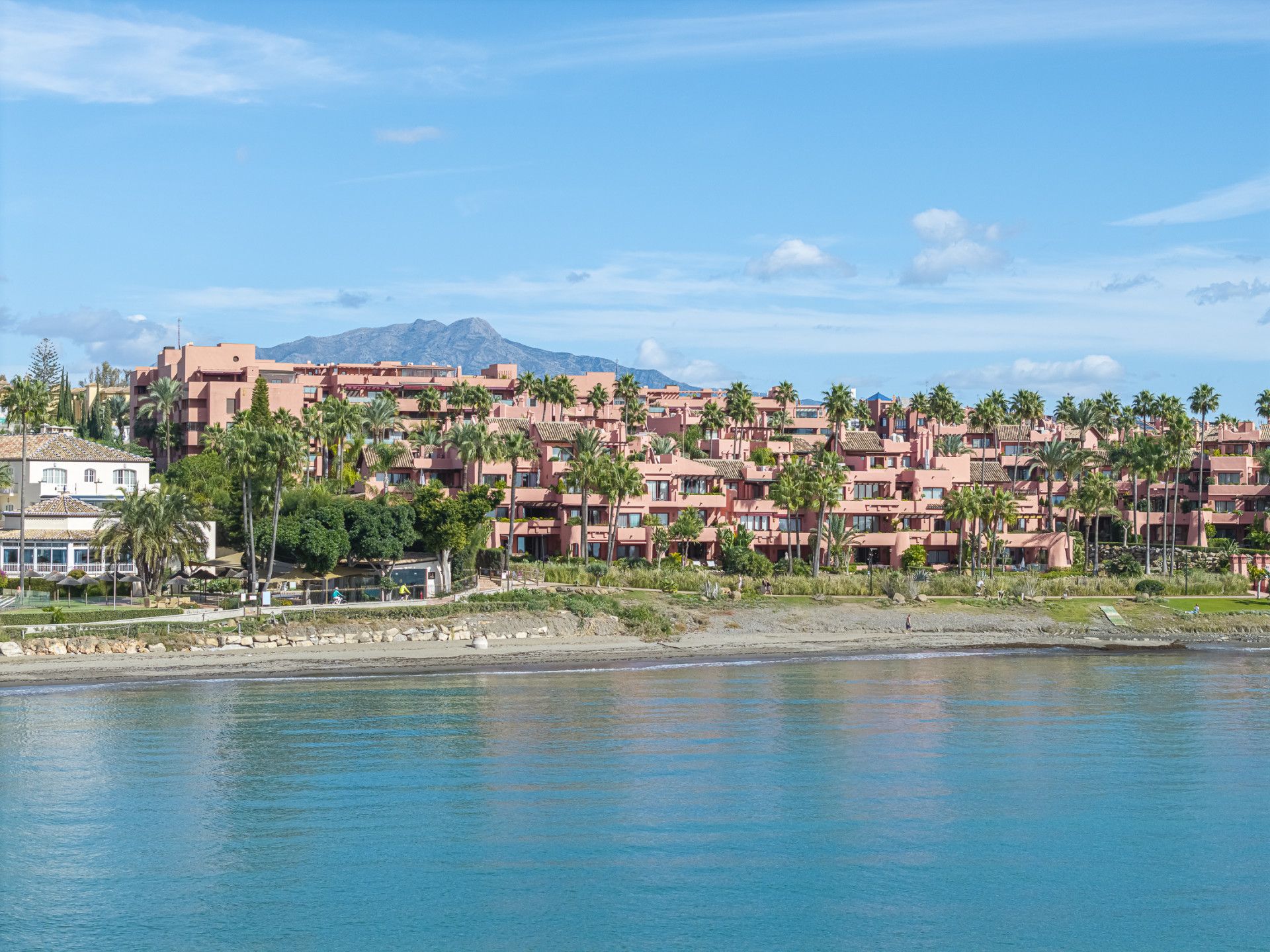 Apartment in Estepona, Beach Side New Golden Mile, Estepona, 1/12