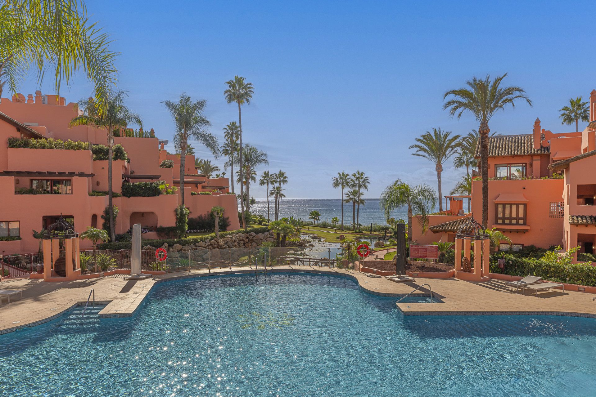 Apartment in Estepona, Beach Side New Golden Mile, Estepona, 2/12