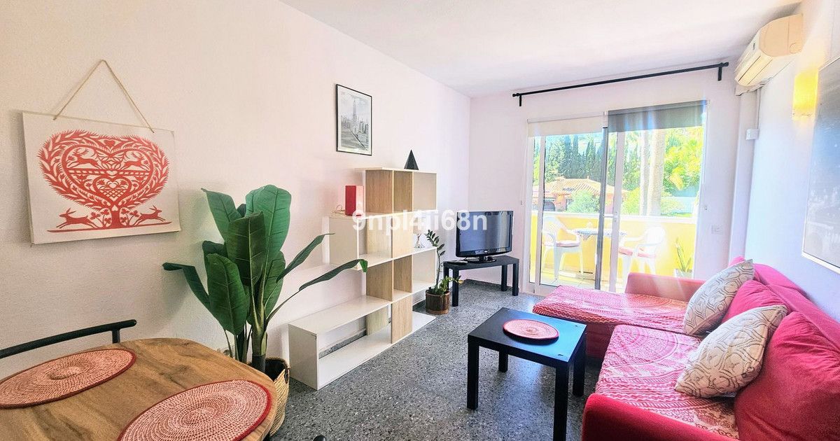 Middle Floor Apartment in Artola, Artola, 1/12