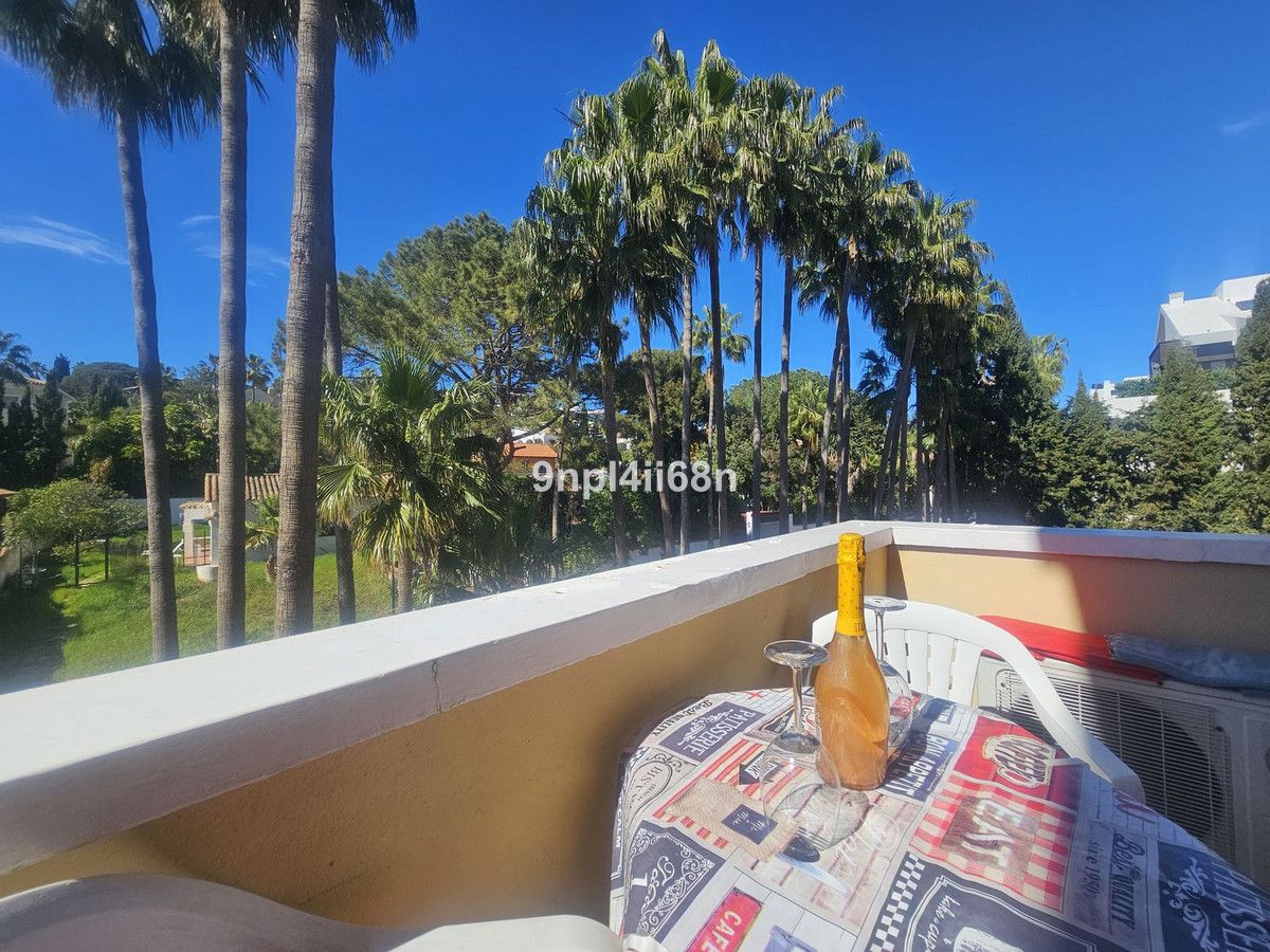 Middle Floor Apartment in Artola, Artola, 2/12