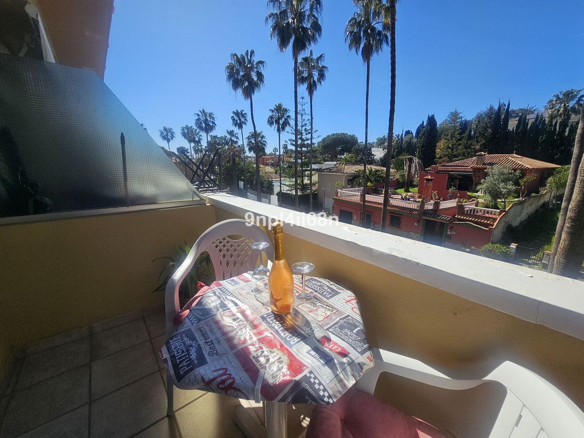 Middle Floor Apartment in Artola, Artola, 12/12