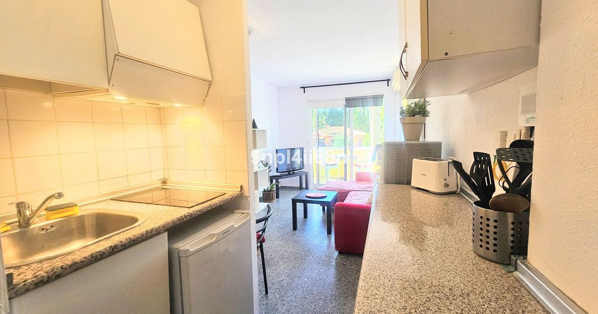 Middle Floor Apartment in Artola, Artola, 4/12