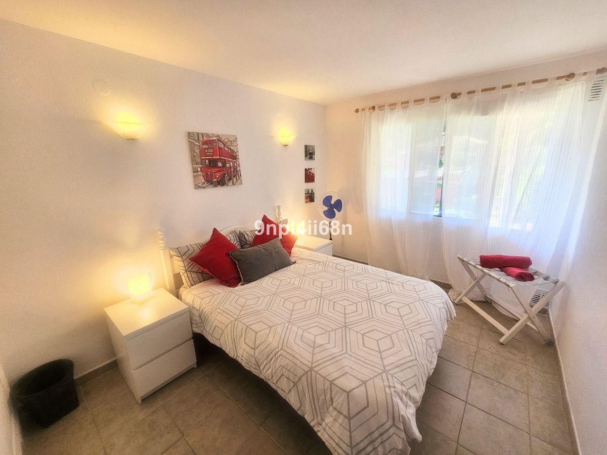 Middle Floor Apartment in Artola, Artola, 8/12