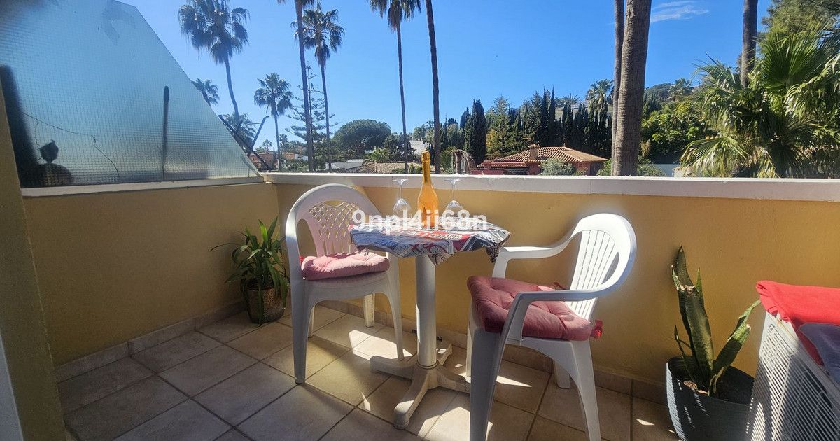 Middle Floor Apartment in Artola, Artola, 10/12