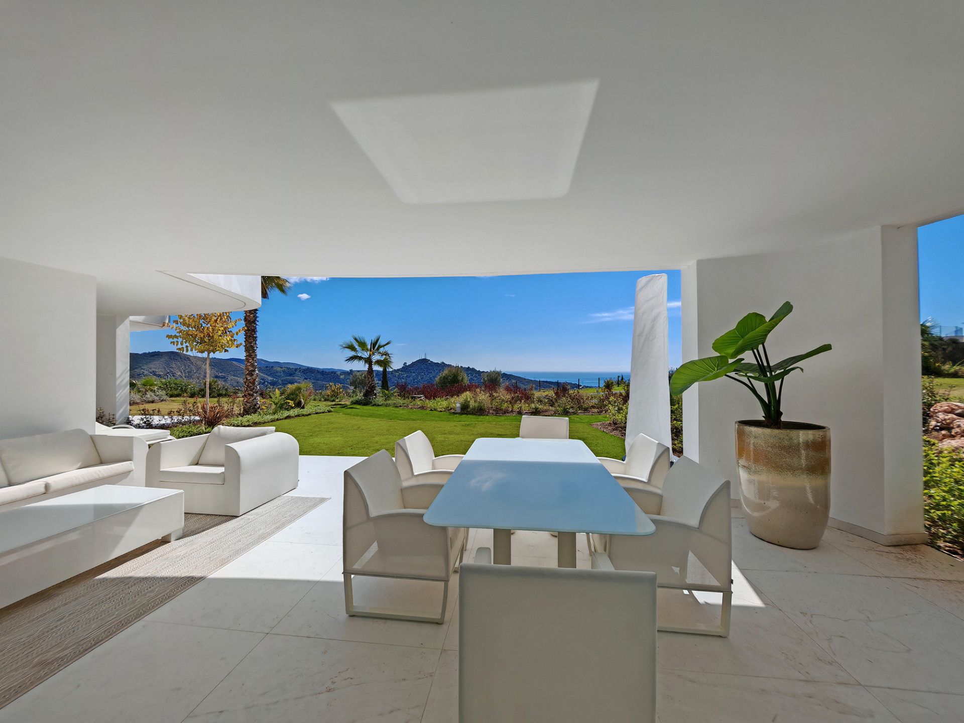 Gelijkvloers appartement in Marbella, Marbella, 5/12