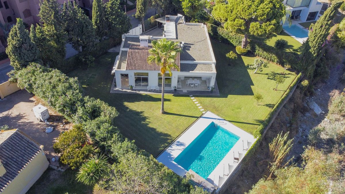 Vrijstaande villa in Guadalmina Baja, Guadalmina Baja, 2/12