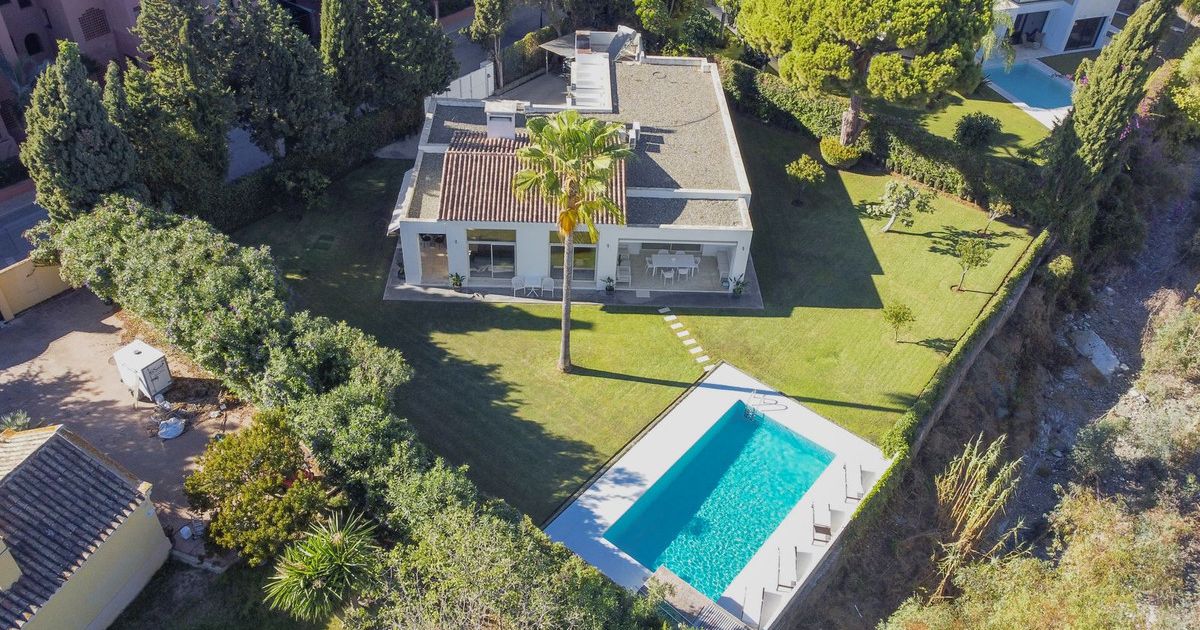 Vrijstaande villa in Guadalmina Baja, Guadalmina Baja, 2/12
