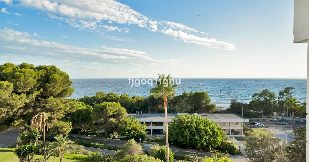 Middle Floor Apartment in Marbella, Marbella, 1/12