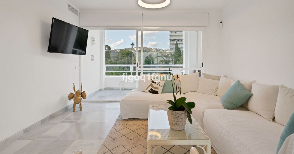 Middle Floor Apartment in Marbella, Marbella, 4/12