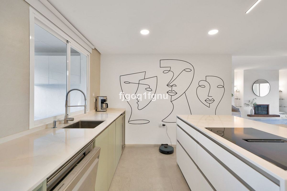 Middle Floor Apartment in Marbella, Marbella, 10/12