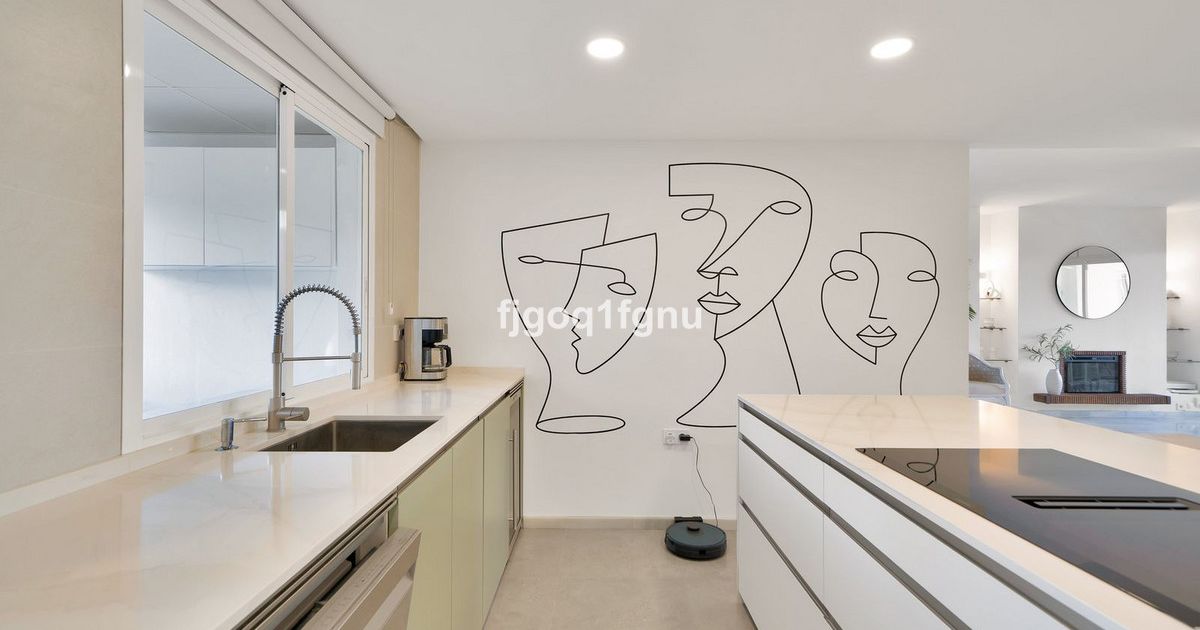 Middle Floor Apartment in Marbella, Marbella, 10/12