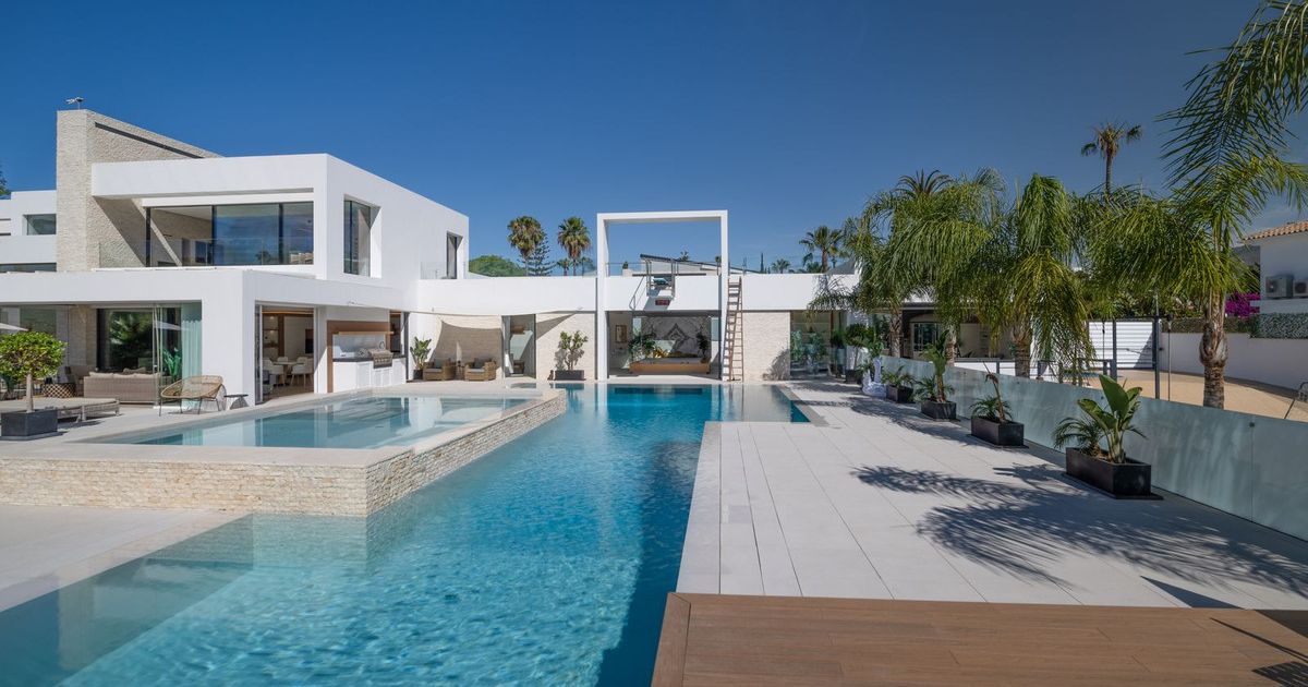 Detached Villa in El Paraiso, El Paraiso, 4/12
