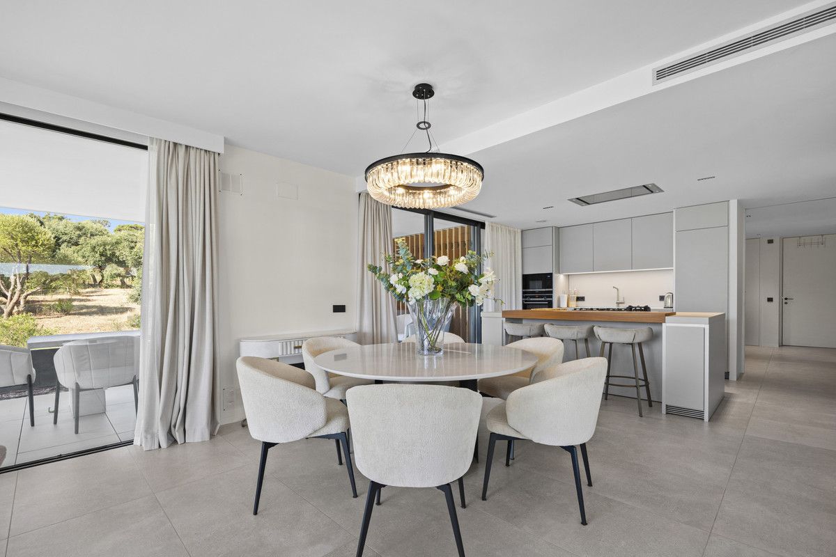 Lägenhet på mellanplan i Sotogrande, Sotogrande, 7/12