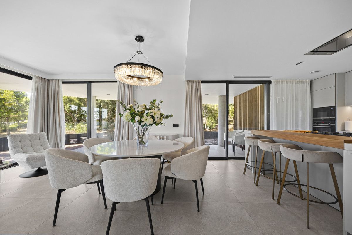 Lägenhet på mellanplan i Sotogrande, Sotogrande, 8/12