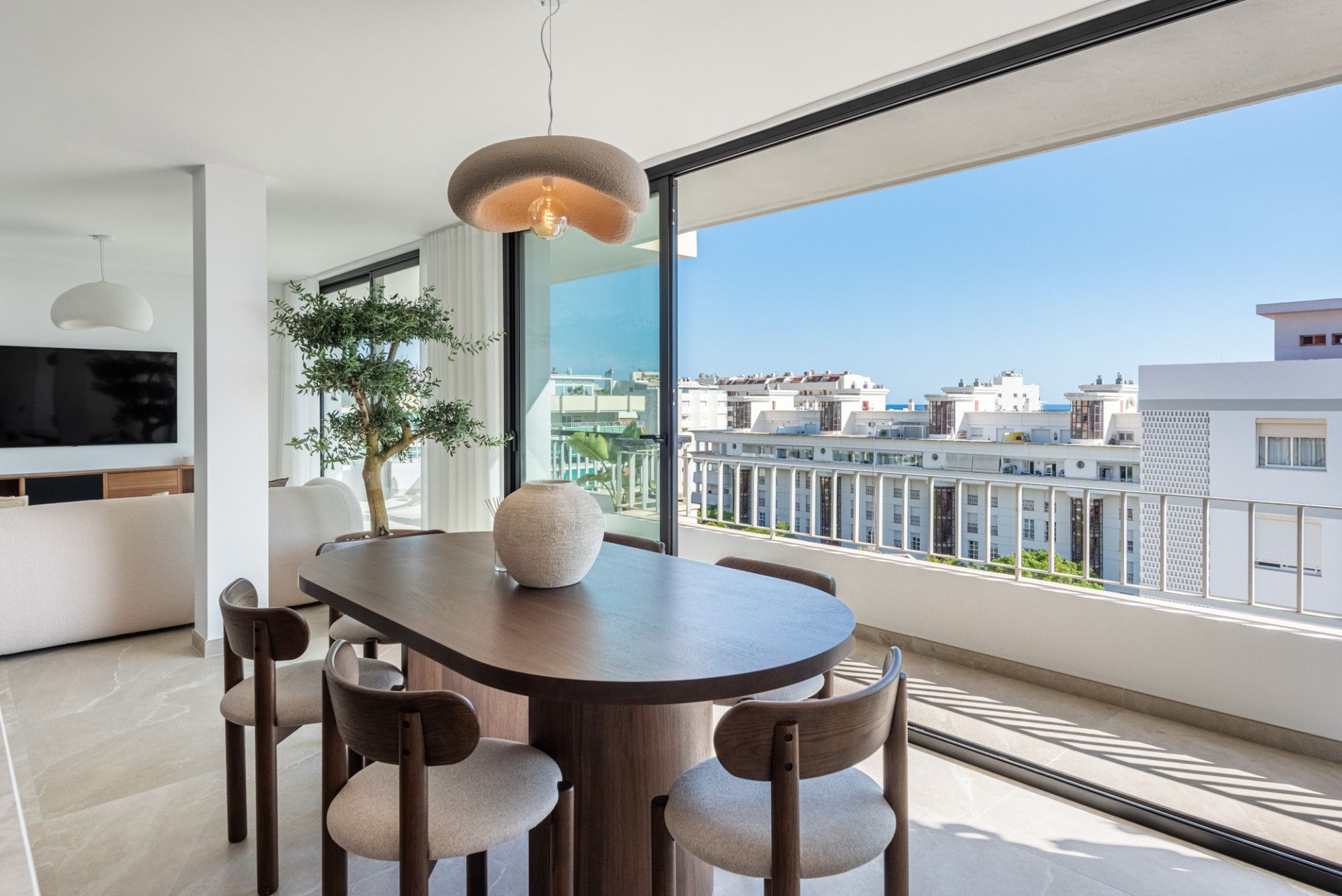 Penthouse in Marbella, Playa de la Fontanilla, Marbella, 3/12