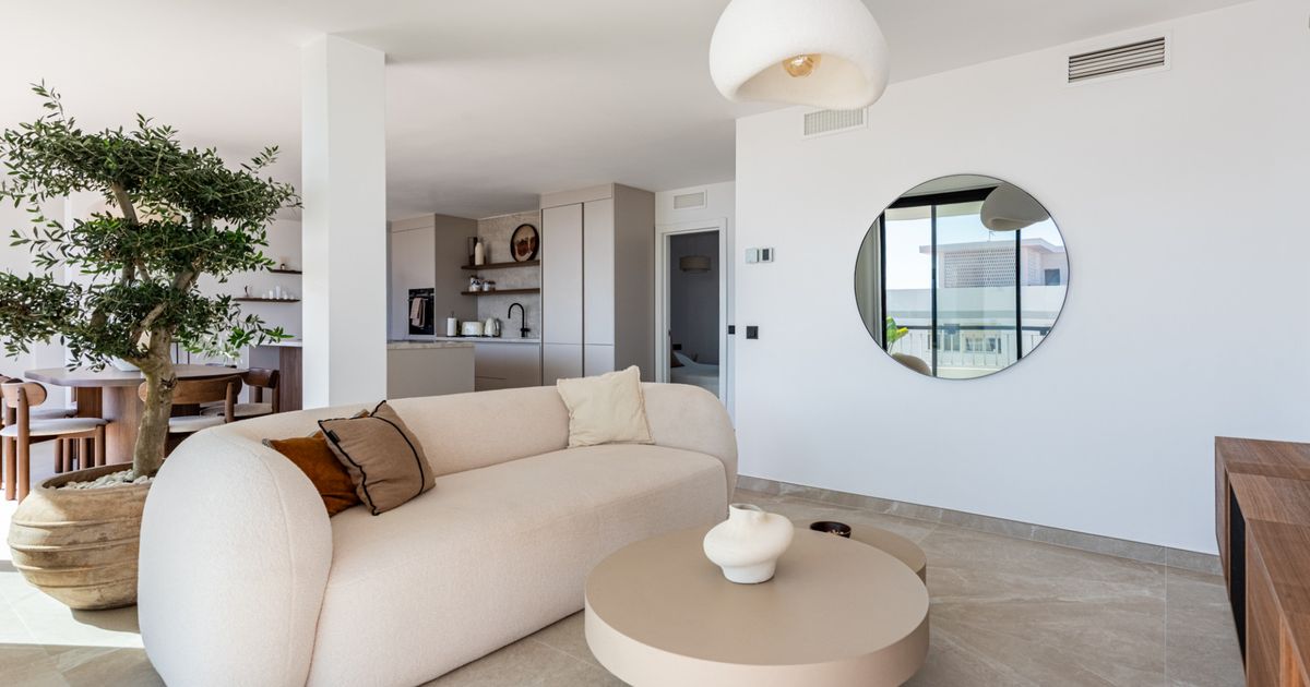 Penthouse in Marbella, Playa de la Fontanilla, Marbella, 6/12